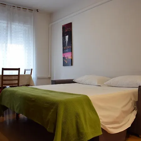 Sole Apart Otel Trieste