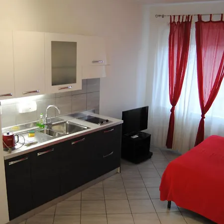 Sole Apart Otel Trieste