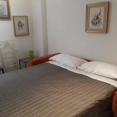Sole Aparthotel 2*